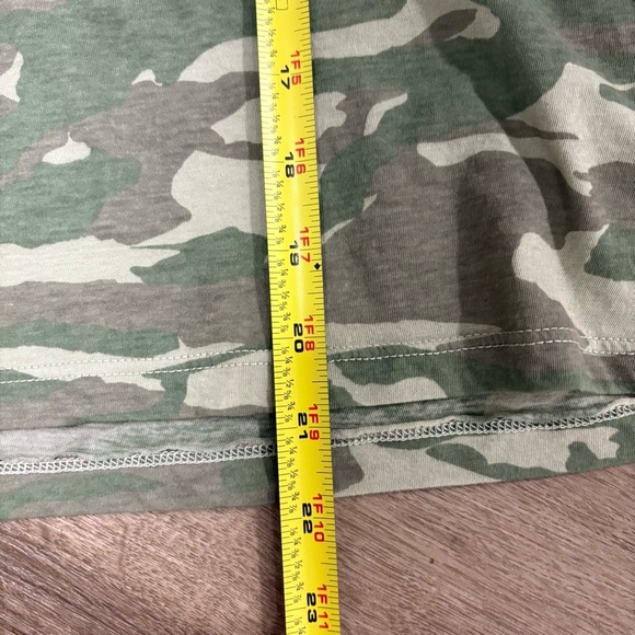 NWOT Monrow Revolve Green Camo Camouflage Crop Short Sleeve Cotton Tee Shirt M - Picture 10 of 11